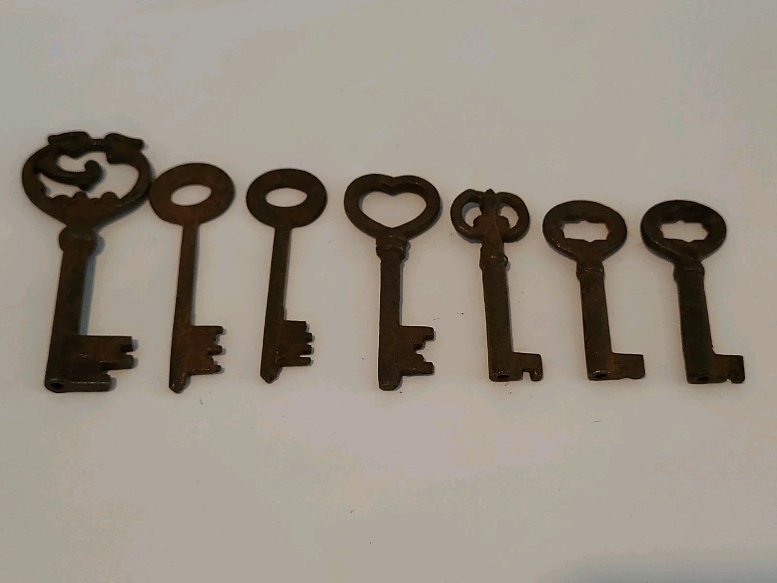 Lot 7 Antique Style 19th Century Iron Skeleton Keys Vintage Reproduction 2 Lot 7 Antique Style 19th Century Iron Skeleton Keys Vintage Reproduction 2