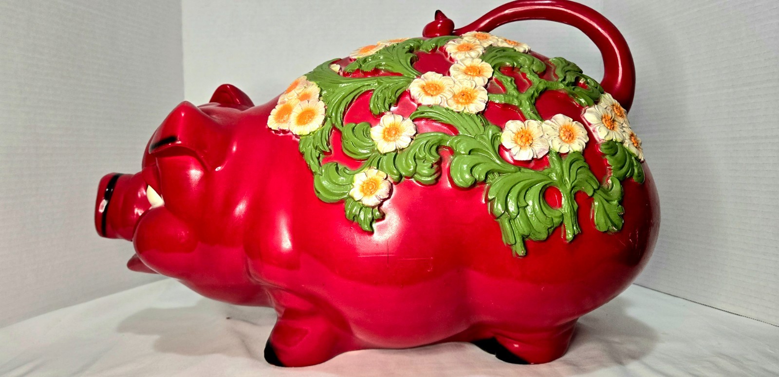 VINTAGE 1976 UNIVERSAL STATUARY CORP Large Red Plastic Floral Pig Piggy Bank 19