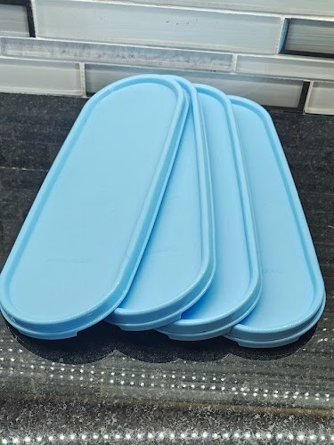 Tupperware SET of 4 Tupperware super oval light blue replacement lids #2402 NEW