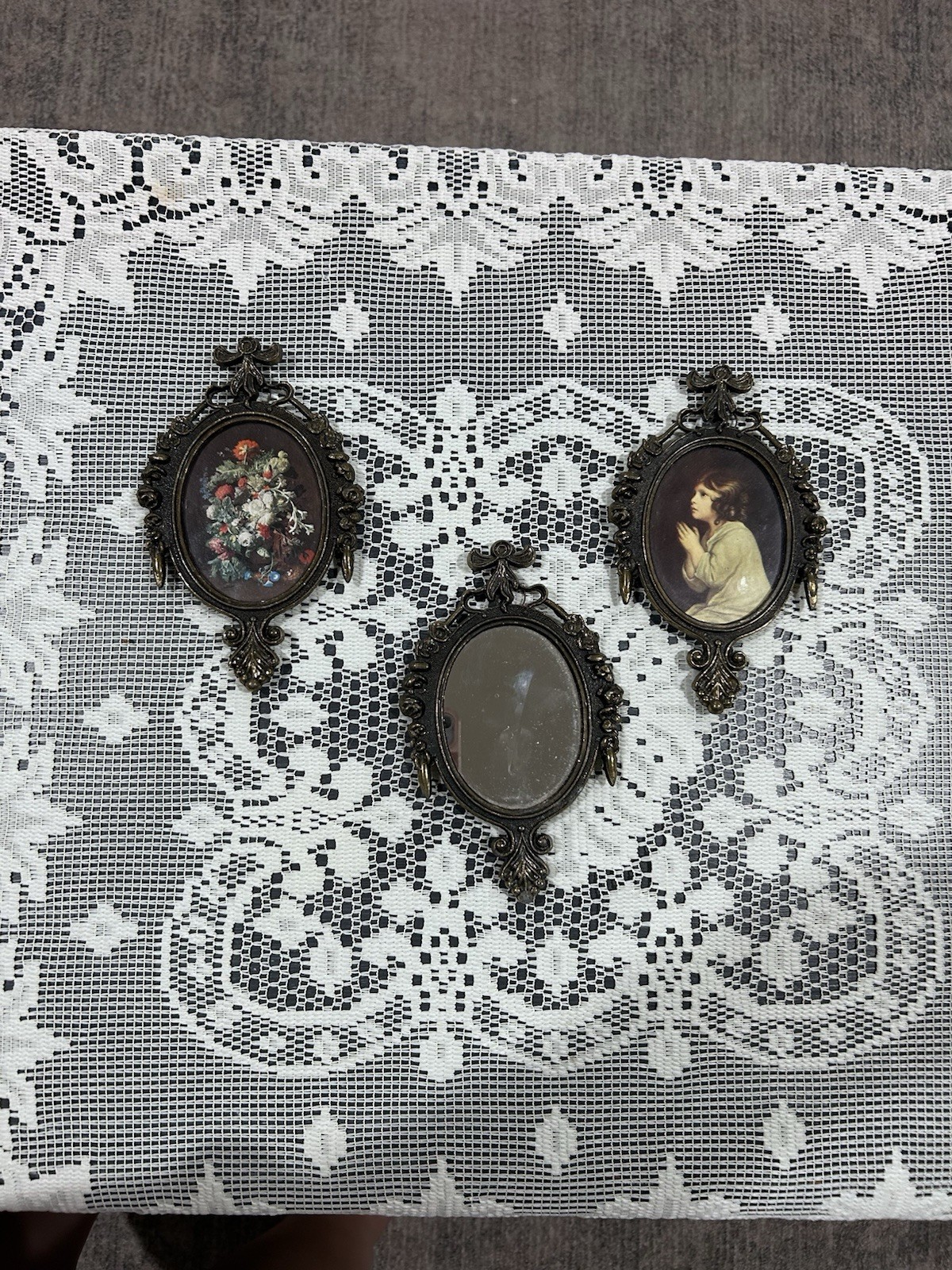 Set Of 3 Vtg Small Oval Ornate Metal Picture Frames And Mirror Victorian Style Set Of 3 Vtg Small Oval Ornate Metal Picture Frames And Mirror Victorian Style