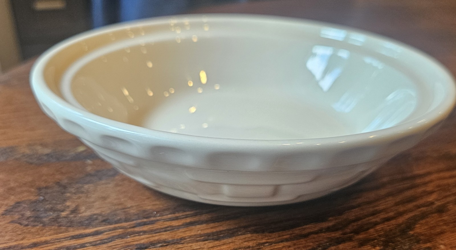 NOS LONGABERGER POTTERY VITRIFIED Woven Traditions Ivory rimmed bowl Pie Plate? NOS LONGABERGER POTTERY VITRIFIED Woven Traditions Ivory rimmed bowl Pie Plate?