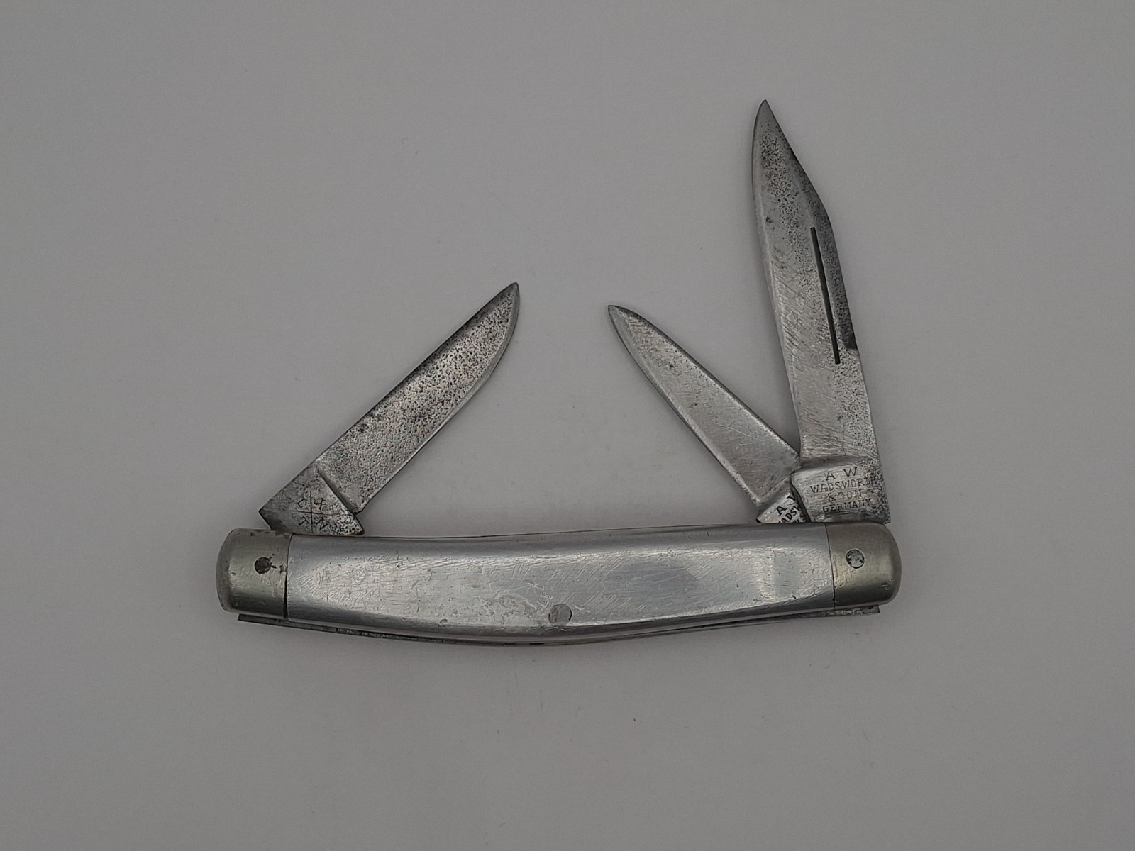 A. W. Wadsworth & Sons Germany Stockman 3 Blade Knife  1905-1936 3 1/8”