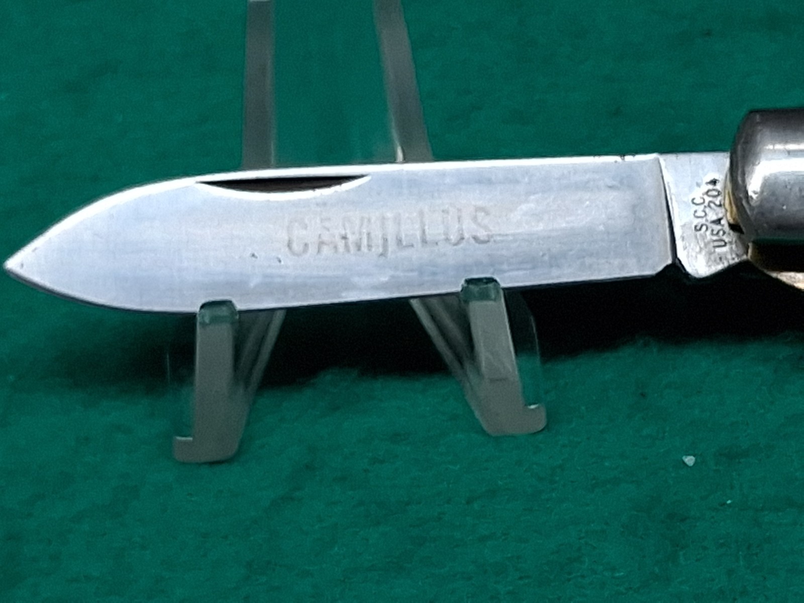 Vintage Camillus Pocket knife with screwdriver, lockback. S CC 204