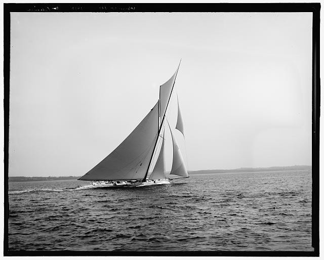 Photo:Reliance Sailboat at Sea c1903