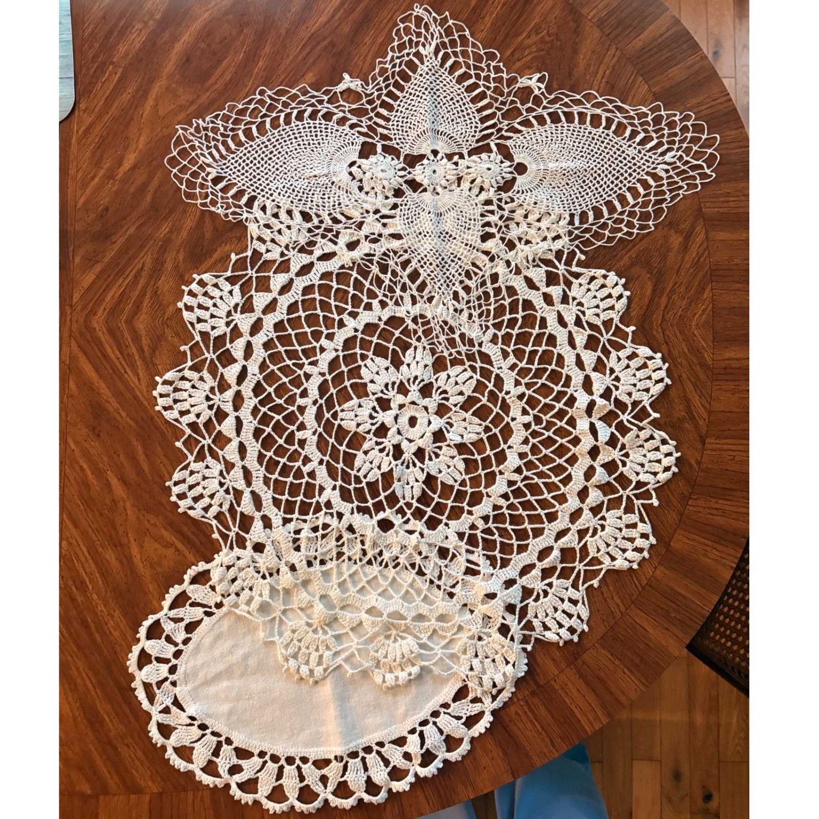 Vintage Handmade Crochet Doily Set 3pc Cream Lace Round Oval Farmhouse Victorian Vintage Handmade Crochet Doily Set 3pc Cream Lace Round Oval Farmhouse Victorian