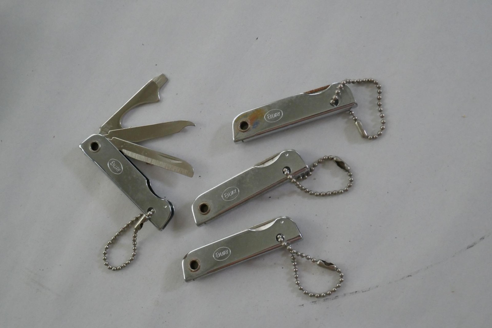 4 Vintage Pocket Knives Enjay Gas Oil