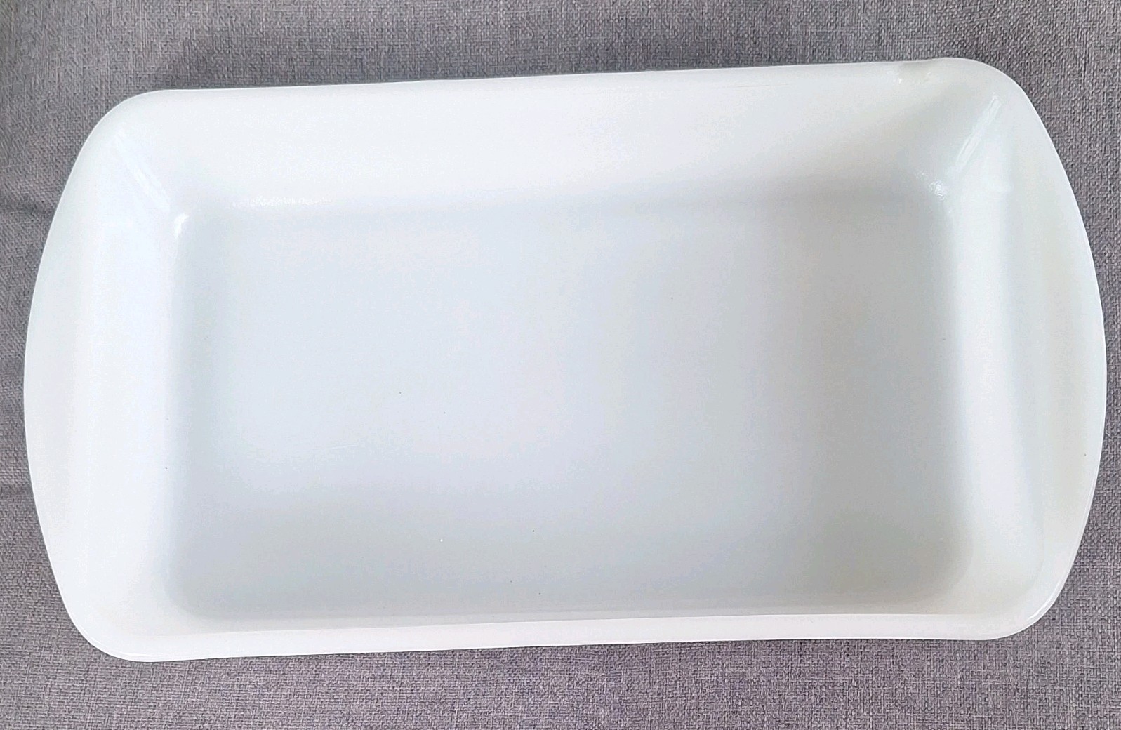 Vintage Glasbake Atomic Starburst Snowflake J-202 1.5qt Milk Glass Dish 60s-70s