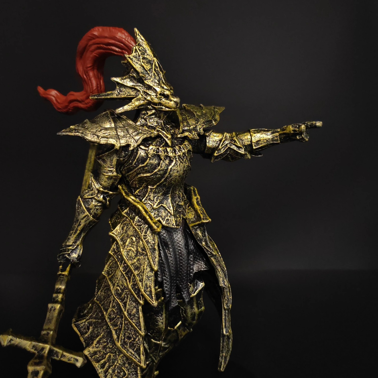 Dark Souls Dragon Slayer Ornstein 21cm PVC Figure Statue Collectible No Box