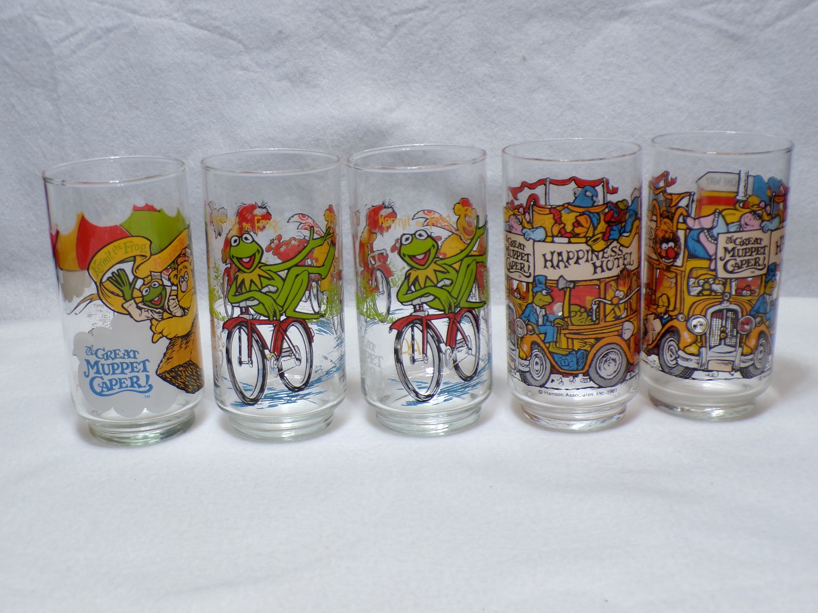 Lot of 5 McDonalds 1981 The Great Muppet Caper 5.5\