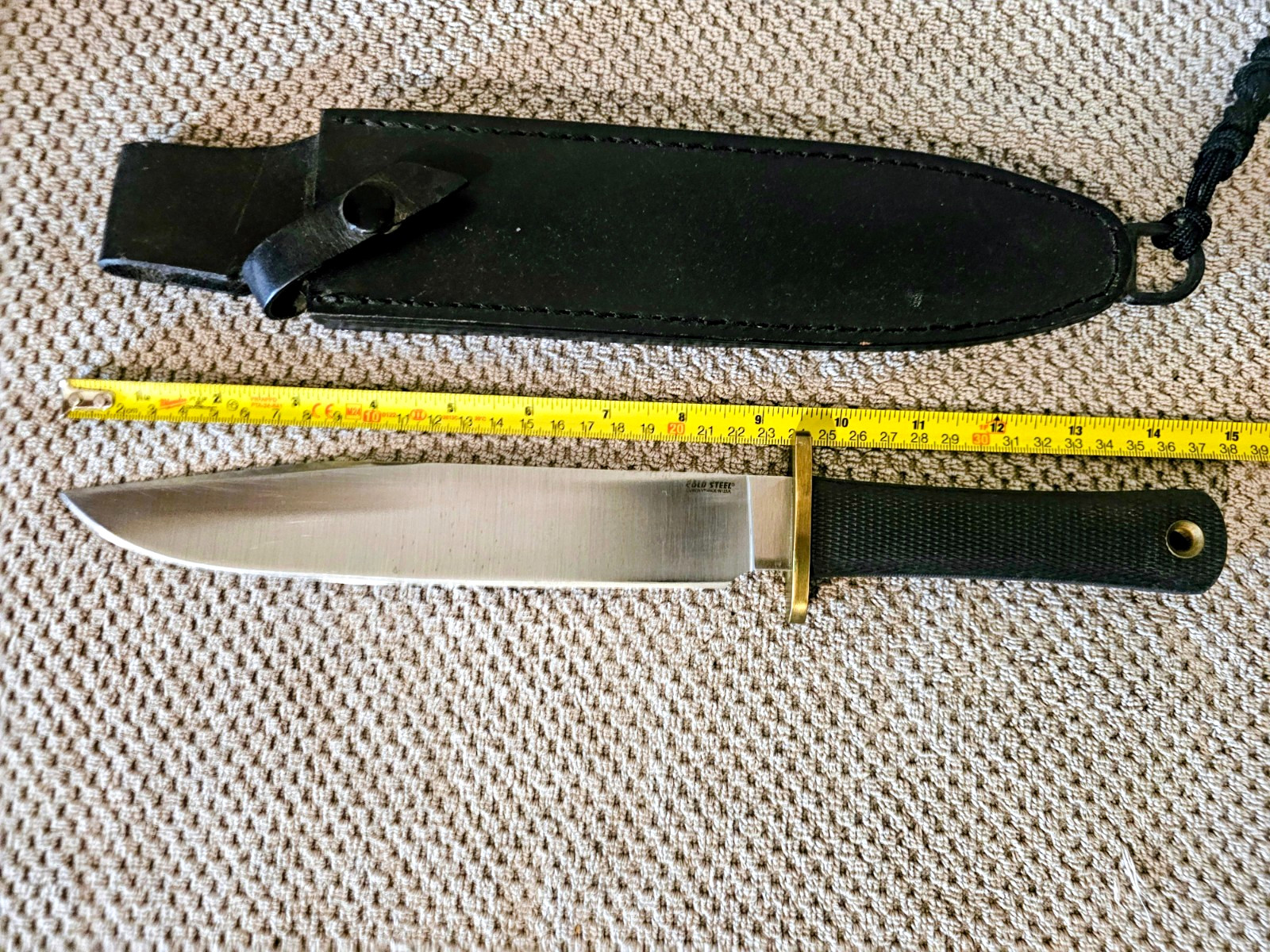 Vintage USA Cold Steel Trail Master Bowie Knife, Leather Sheath. Vintage USA Cold Steel Trail Master Bowie Knife, Leather Sheath.