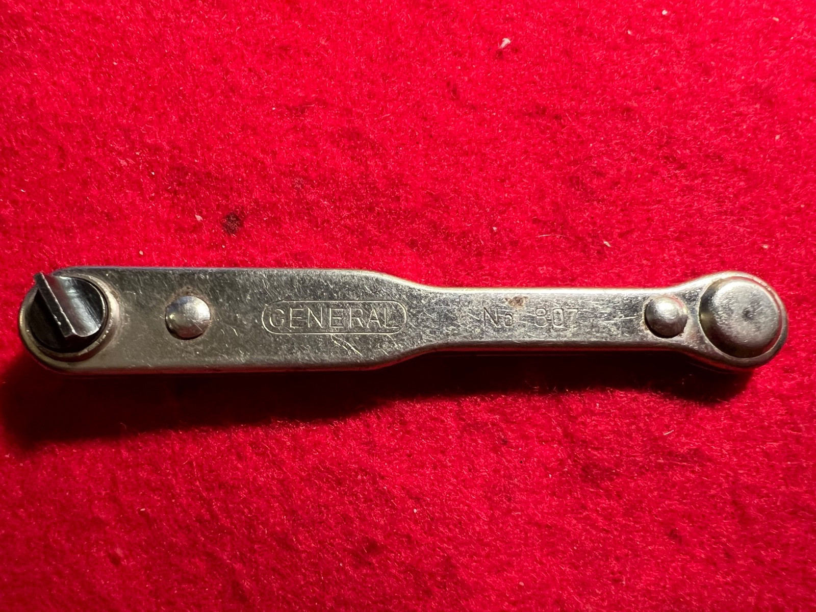 Vintage General Hardware No.807  4” Slotted Ratchet Offset Screwdriver USA