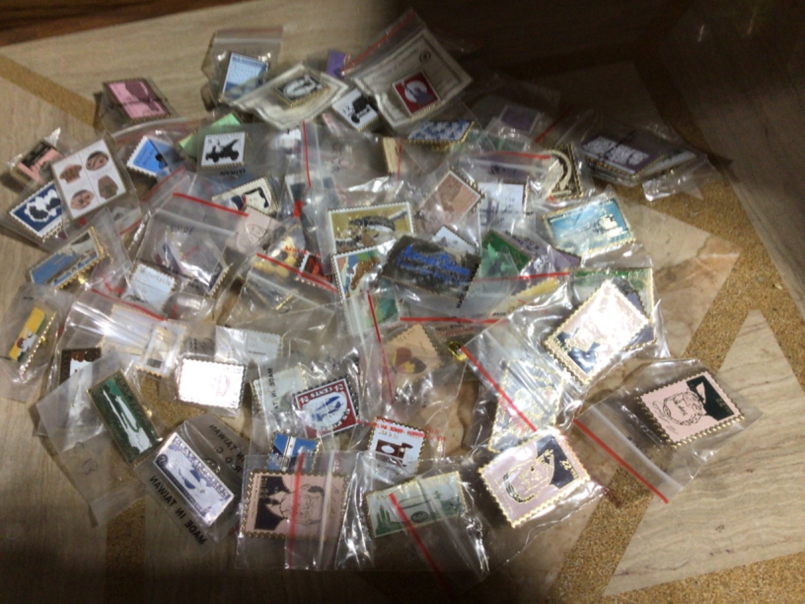 USPS STAMP PINS , lot of 75 pcs depicting air mails, birds, animals, presidents USPS STAMP PINS , lot of 75 pcs depicting air mails, birds, animals, presidents