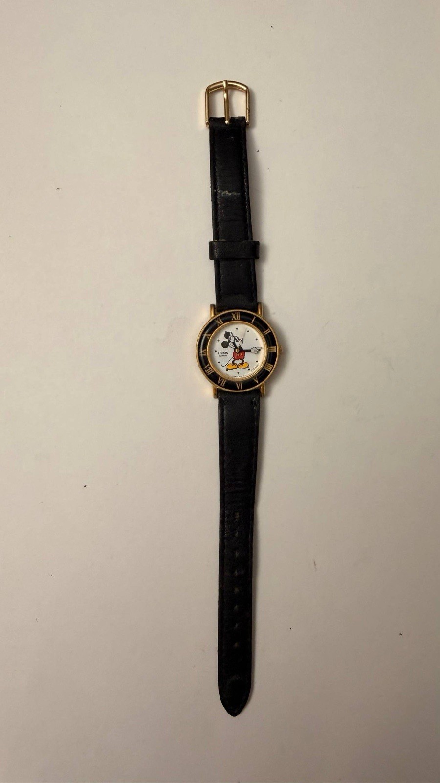 Vintage Lorus Disney Mickey Mouse Quartz Watch V501-6G90 Gold Tone Black Bezel