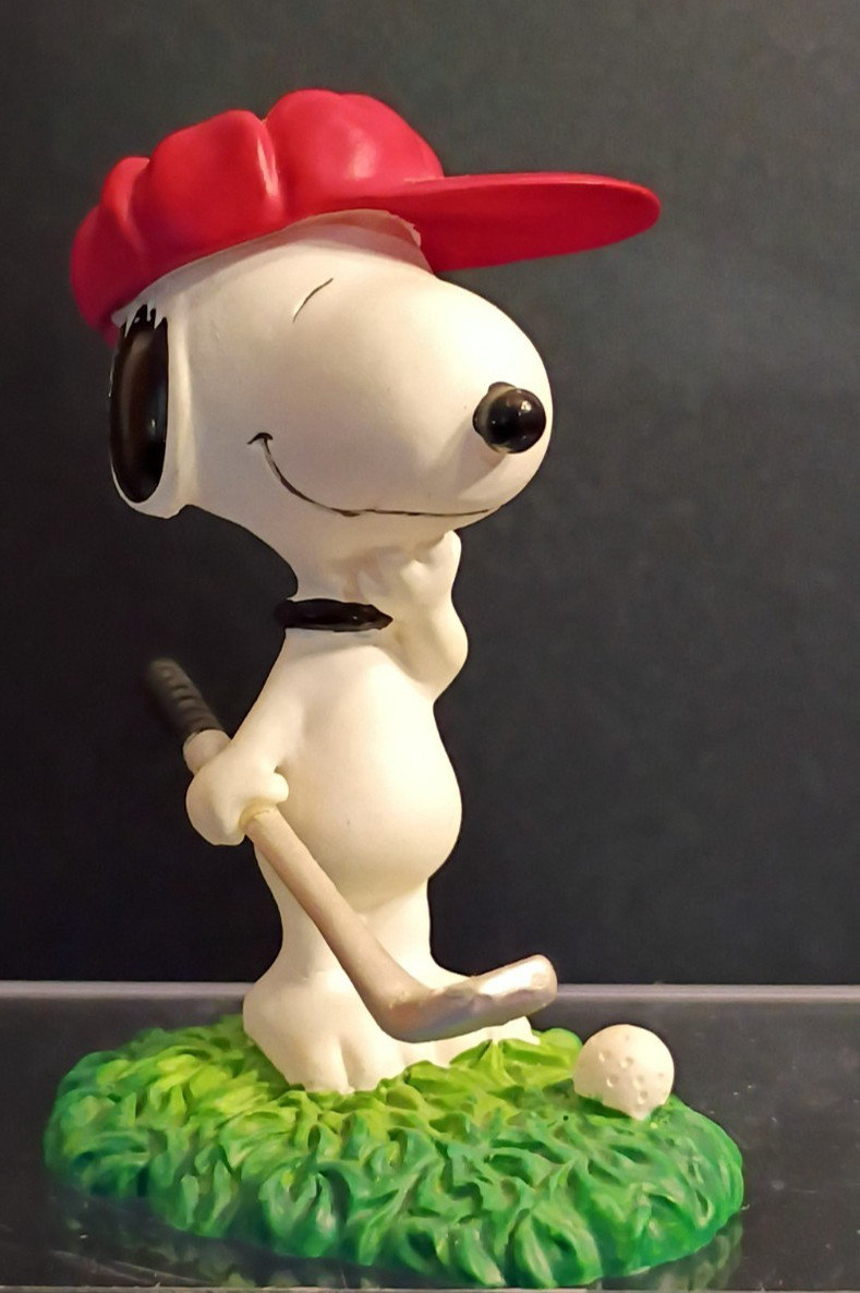 Vintage Snoopy Golfer Figurine Red Hat Golf Club Peanuts Determined Productions Vintage Snoopy Golfer Figurine Red Hat Golf Club Peanuts Determined Productions