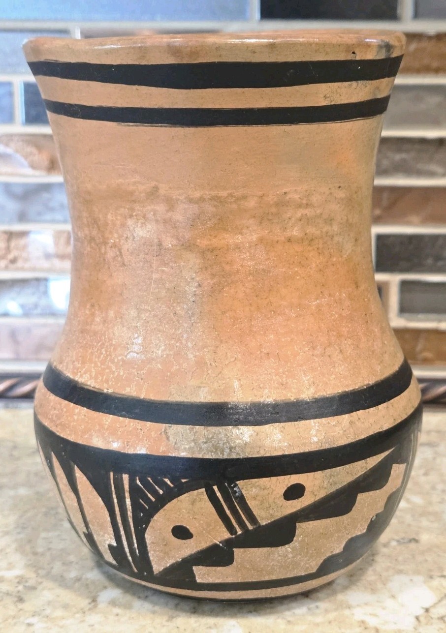 Vintage Navajo Dine Pottery Vase Signed Jerry & Saressa Whitethorn 1994 5.25\ Vintage Navajo Dine Pottery Vase Signed Jerry & Saressa Whitethorn 1994 5.25\