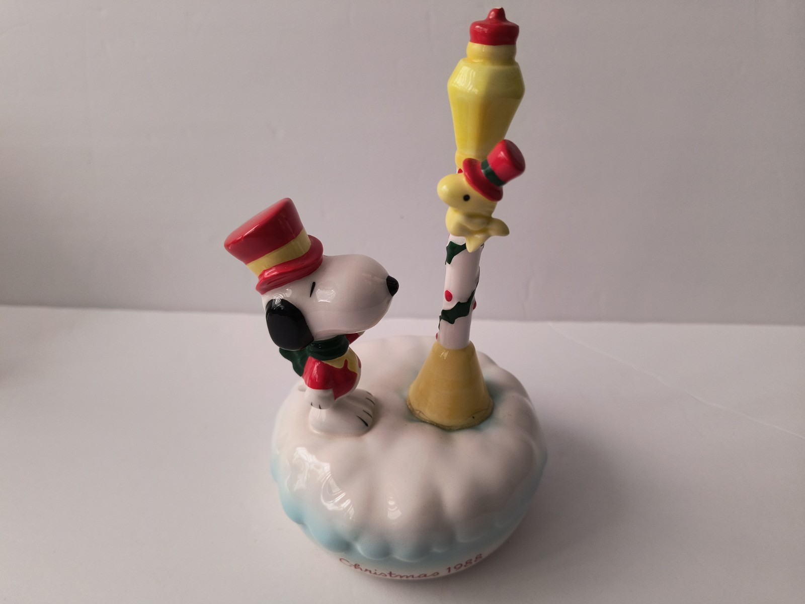 SNOOPY Woodstock Peanuts Vintage 1988 Musical Figurine SNOOPY Woodstock Peanuts Vintage 1988 Musical Figurine