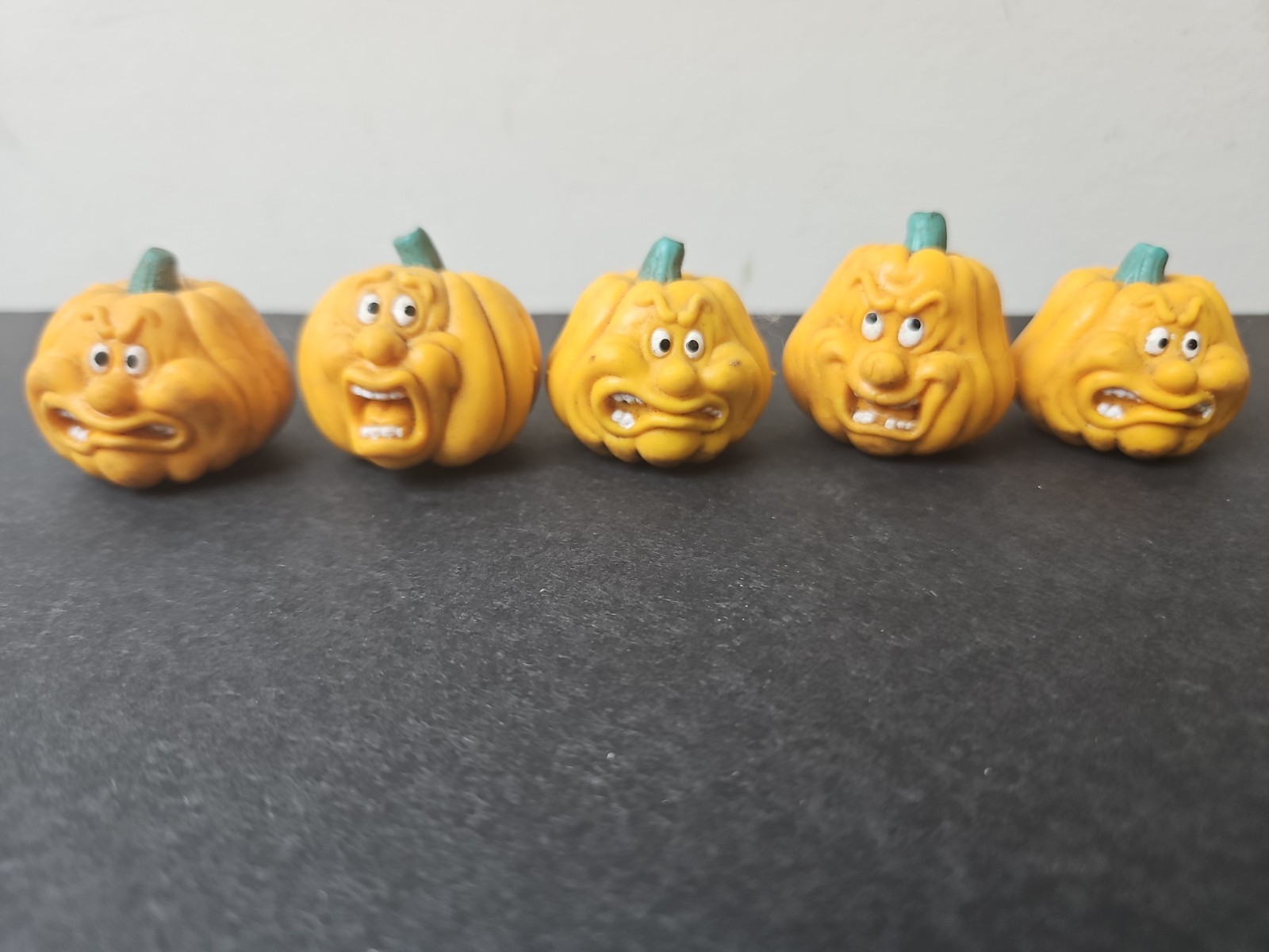 Vintage Russ 5 Lot Mini Crazy Face Pumpkin Jack O Lantern Figures 1\