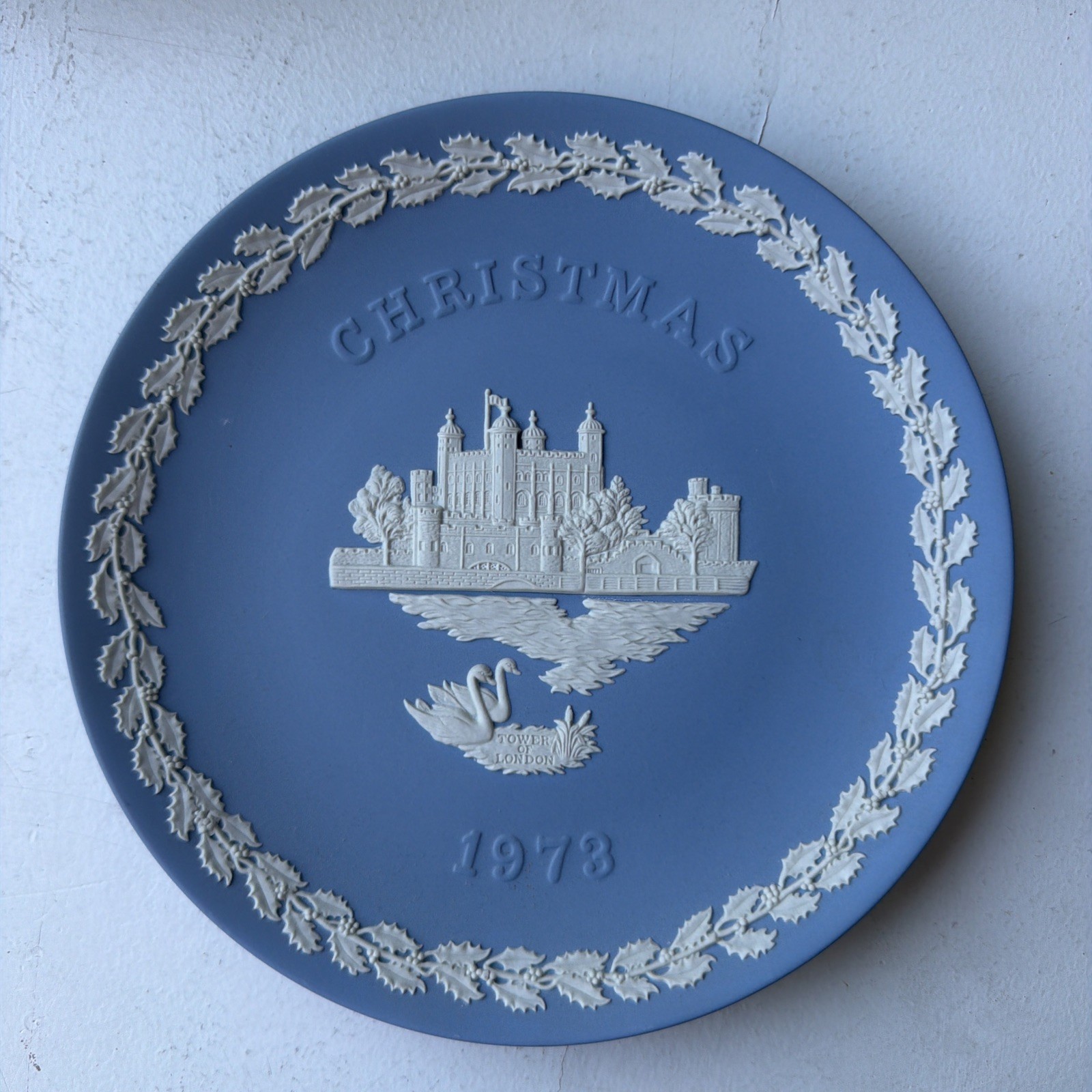 Wedgwood Jasperware Christmas Collectors Plate 1973