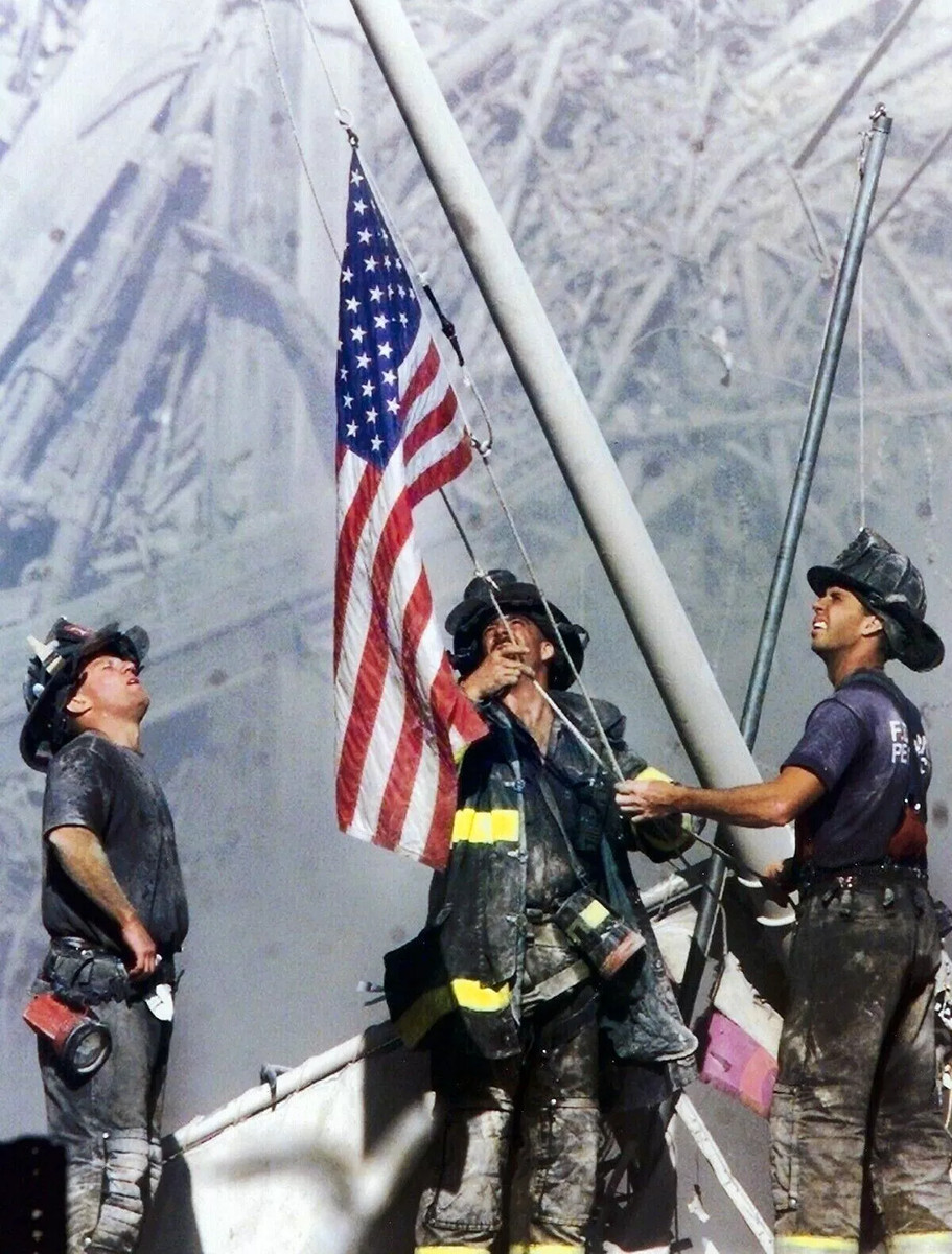 9/11 FIREFIGHTERS RAISING THE FLAG ON GROUND ZERO Metal Fridge Magnet 3x4 7283