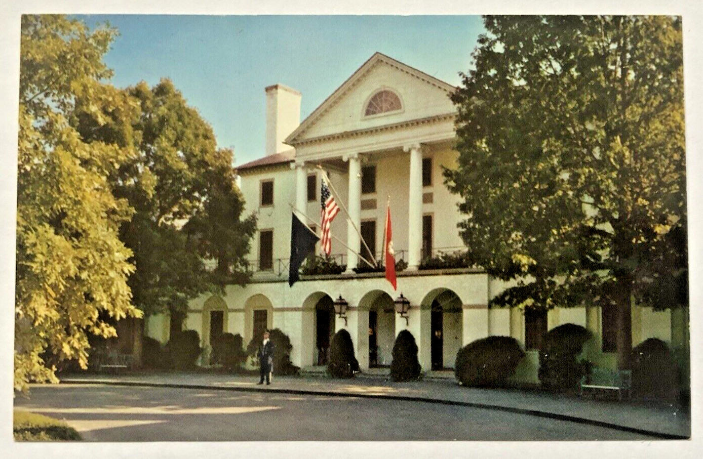 Williamsburg Inn Williamsburg Virginia VA Exterior View Official Card Postcard