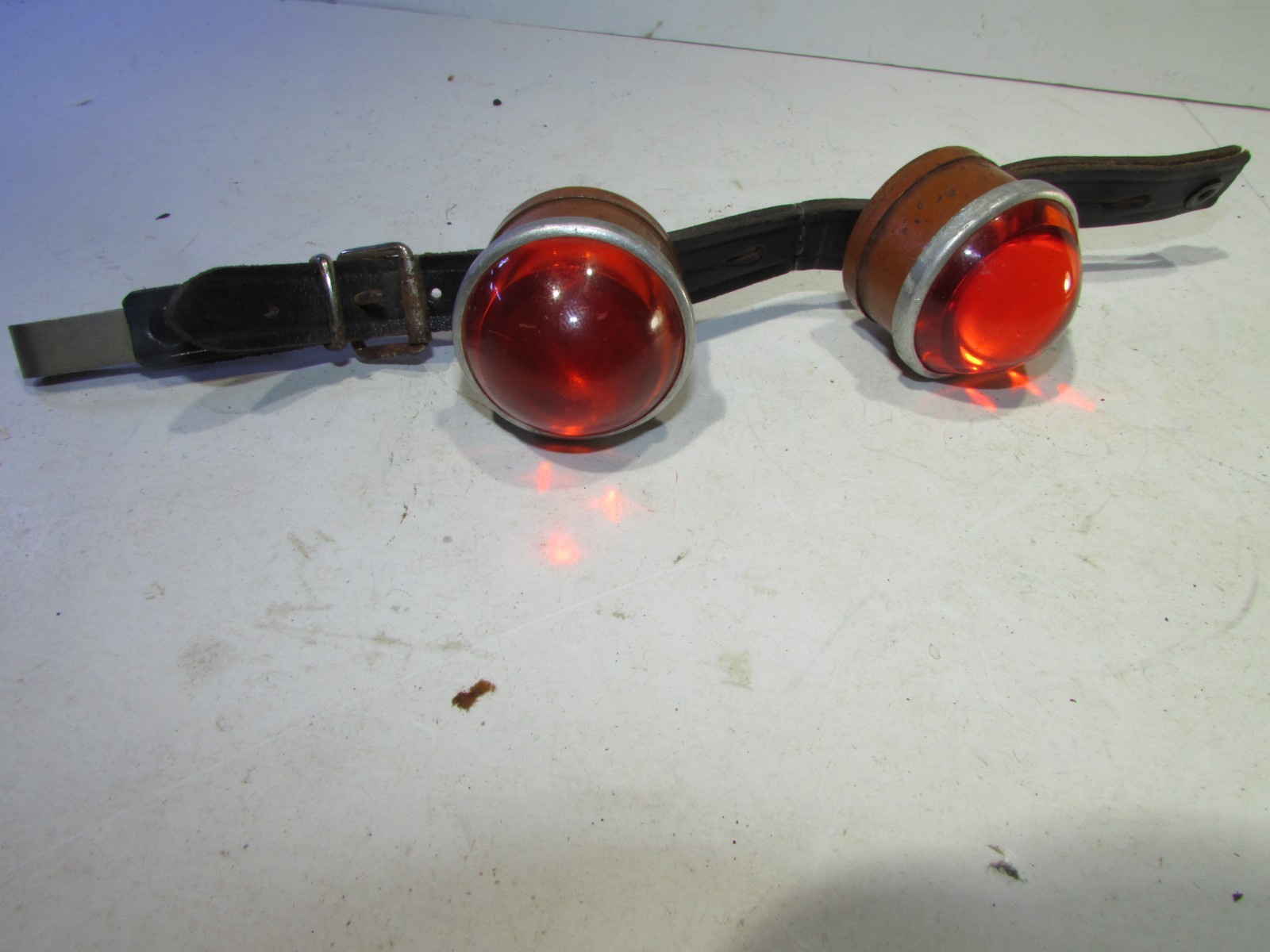 BICYCLE MOTORCYCLE VINTAGE HESSMERT BRUGGE GLASS REFLECTORS ON LEATHER STRAP