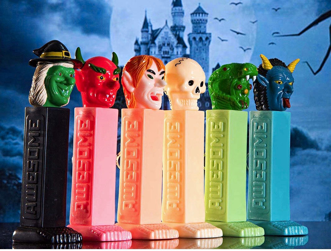 Awesome Toy x Skullmark SCARY WAND Set of 6 (with display card)