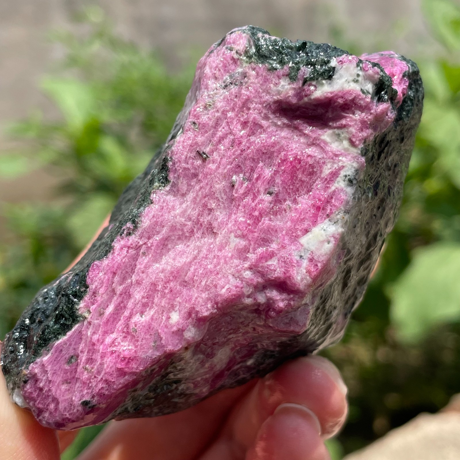 320g Natural Ruby Zoisite Quartz Crystal Rough Mineral Specimen Healing 320g Natural Ruby Zoisite Quartz Crystal Rough Mineral Specimen Healing