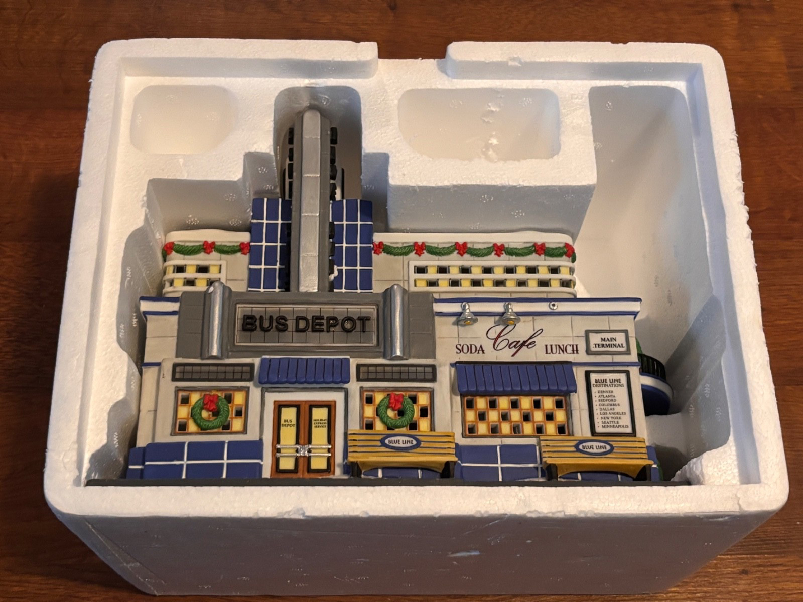 Dept. 56 2003 Blue Line Bus Depot #59210 Xmas In The City Retired Note defects Dept. 56 2003 Blue Line Bus Depot #59210 Xmas In The City Retired Note defects