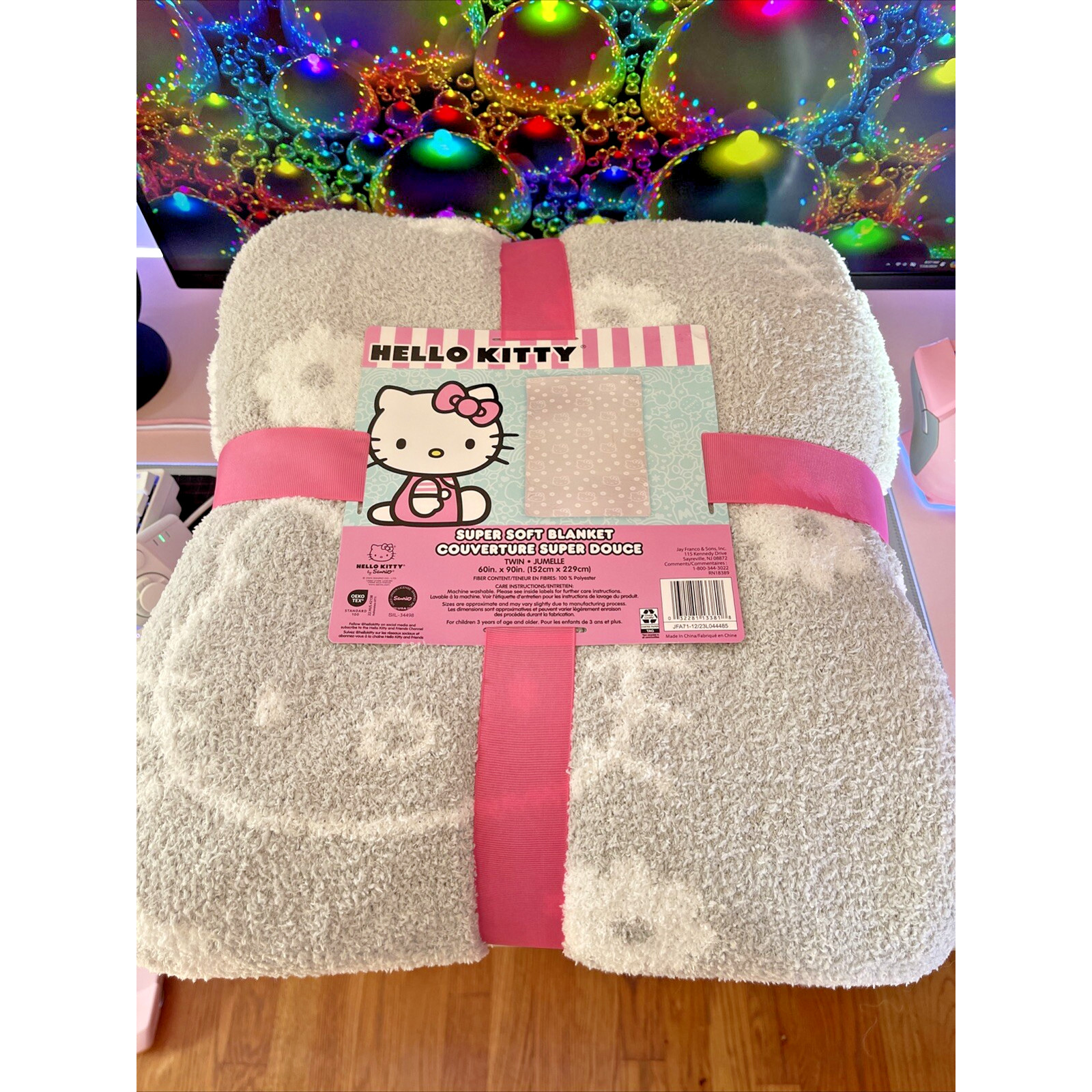 Hello Kitty Sherpa Throw Blanket Twin Gray White Super Soft 60x90 2024 Sanrio Hello Kitty Sherpa Throw Blanket Twin Gray White Super Soft 60x90 2024 Sanrio