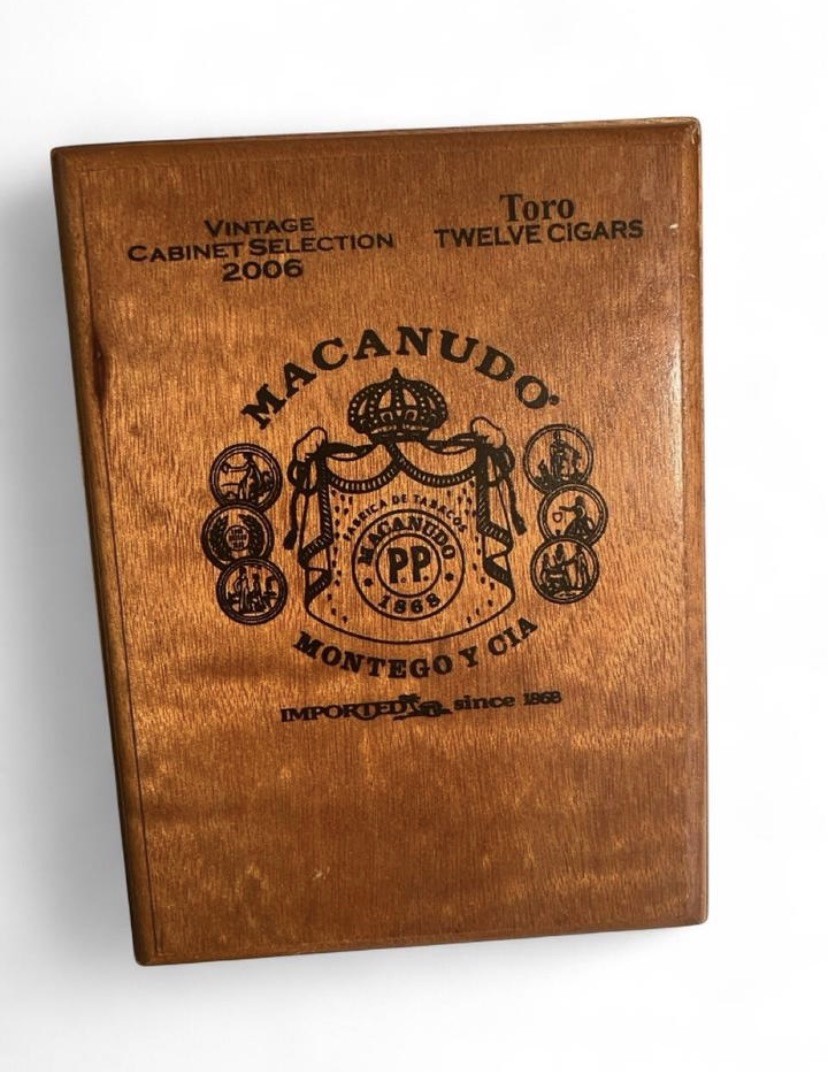 Vintage Macanudo Montego Y Cia Wooden Cigar Box Robusto Wood Storage Craft Empty Vintage Macanudo Montego Y Cia Wooden Cigar Box Robusto Wood Storage Craft Empty