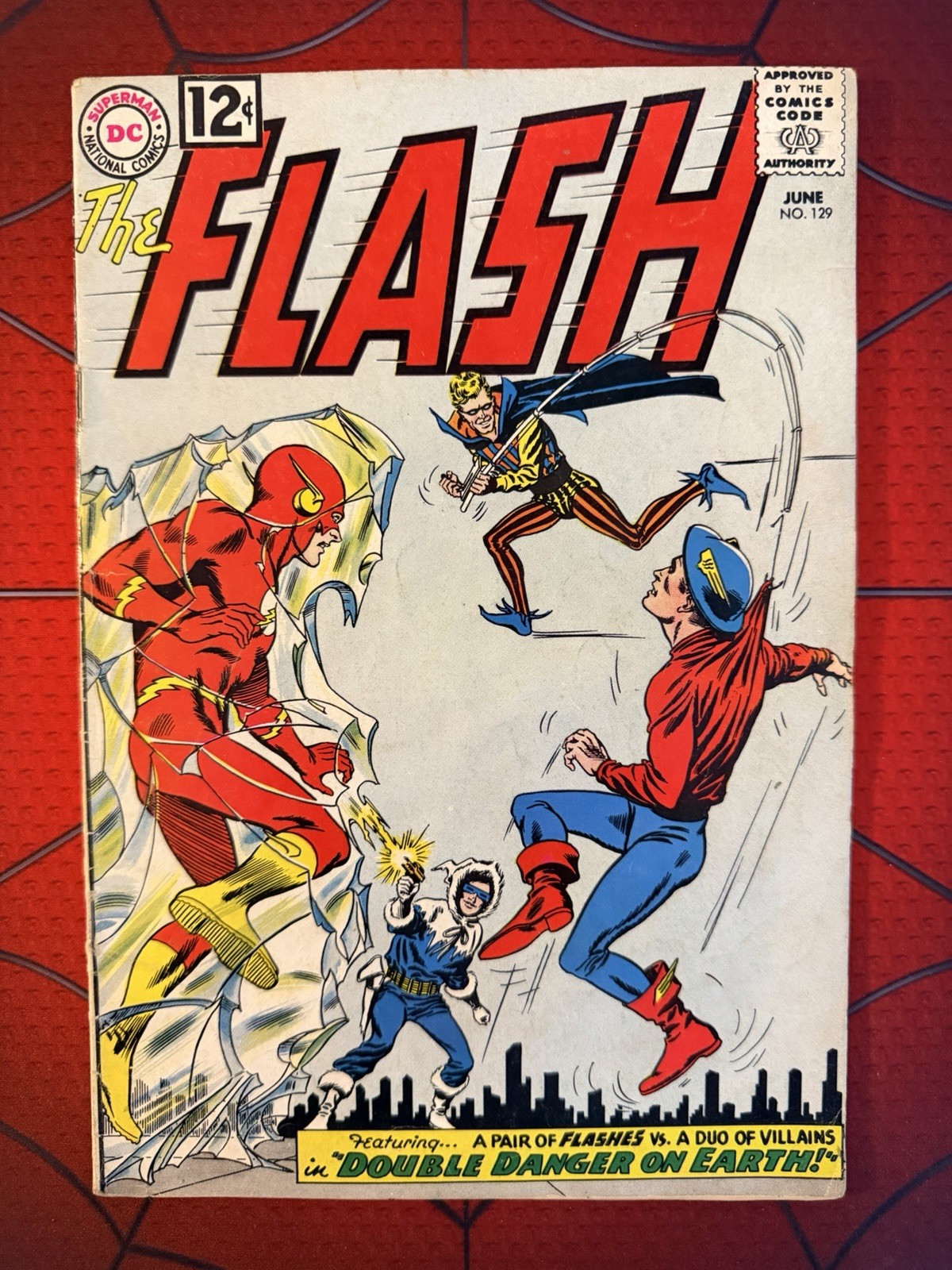 The Flash #129 • 1st S.A. App. Wonder Woman • G.A. Flash DC Comic 1962 VG-FN