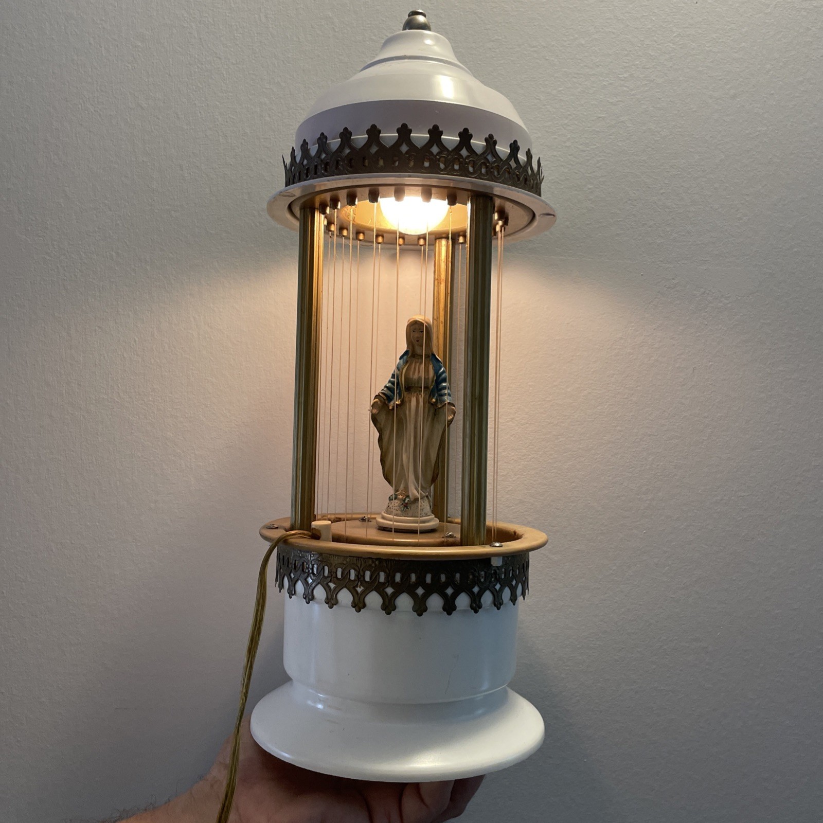 Vintage 1970s Mary Rain Oil Table Top Lamp 16” - light works motor runs 