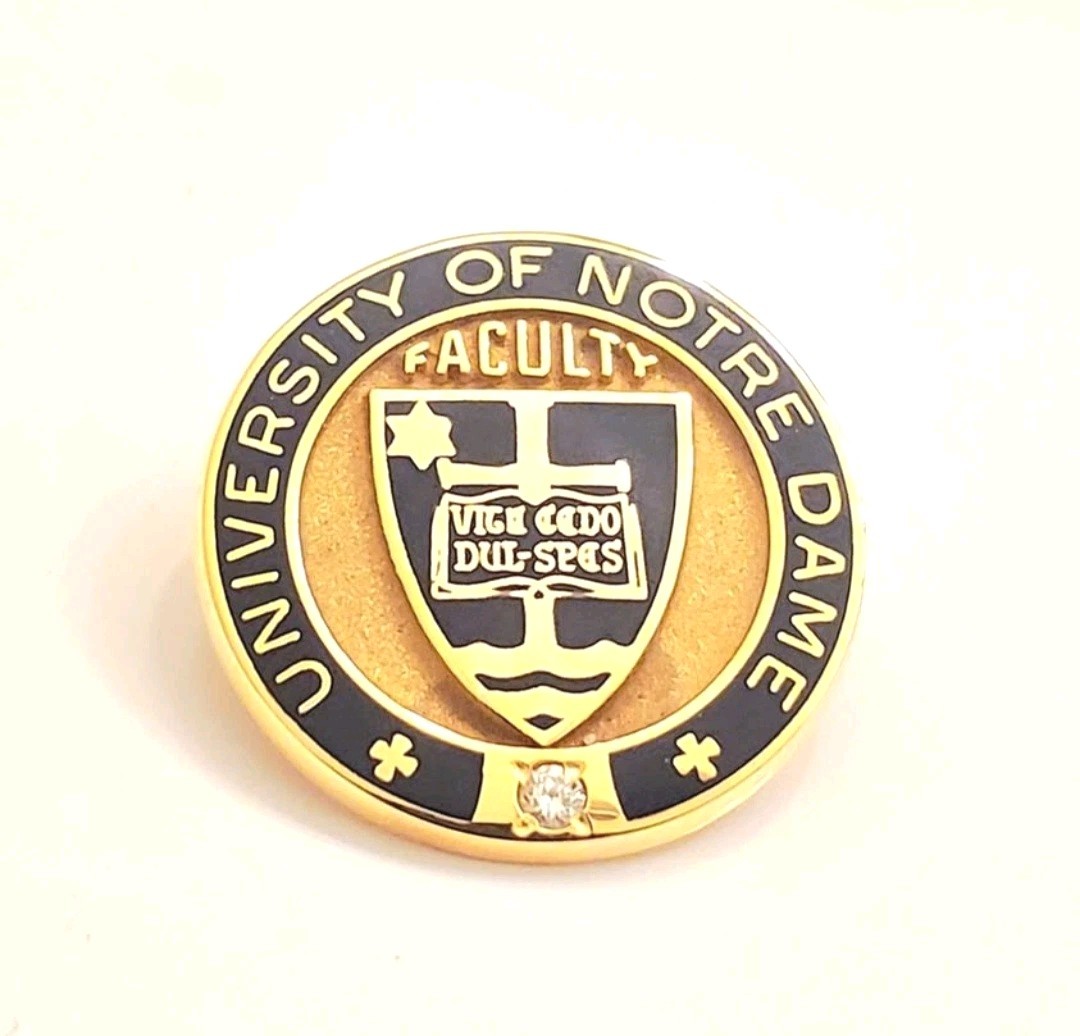 Vintage UNIVERSITY of NOTRE DAME Blue Enamel 10K Gold Pin Balfour & Co. Diamond 