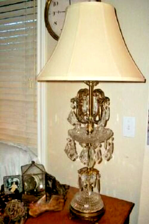 1960s Elegant Crystal Chandelier Lamp Macaroni Chain Beads Loaded Prisms HWR