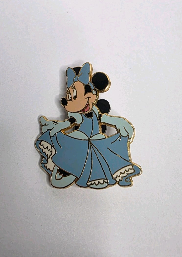 2003 Disney Minnie Mouse Dressed as Cinderella Pin 