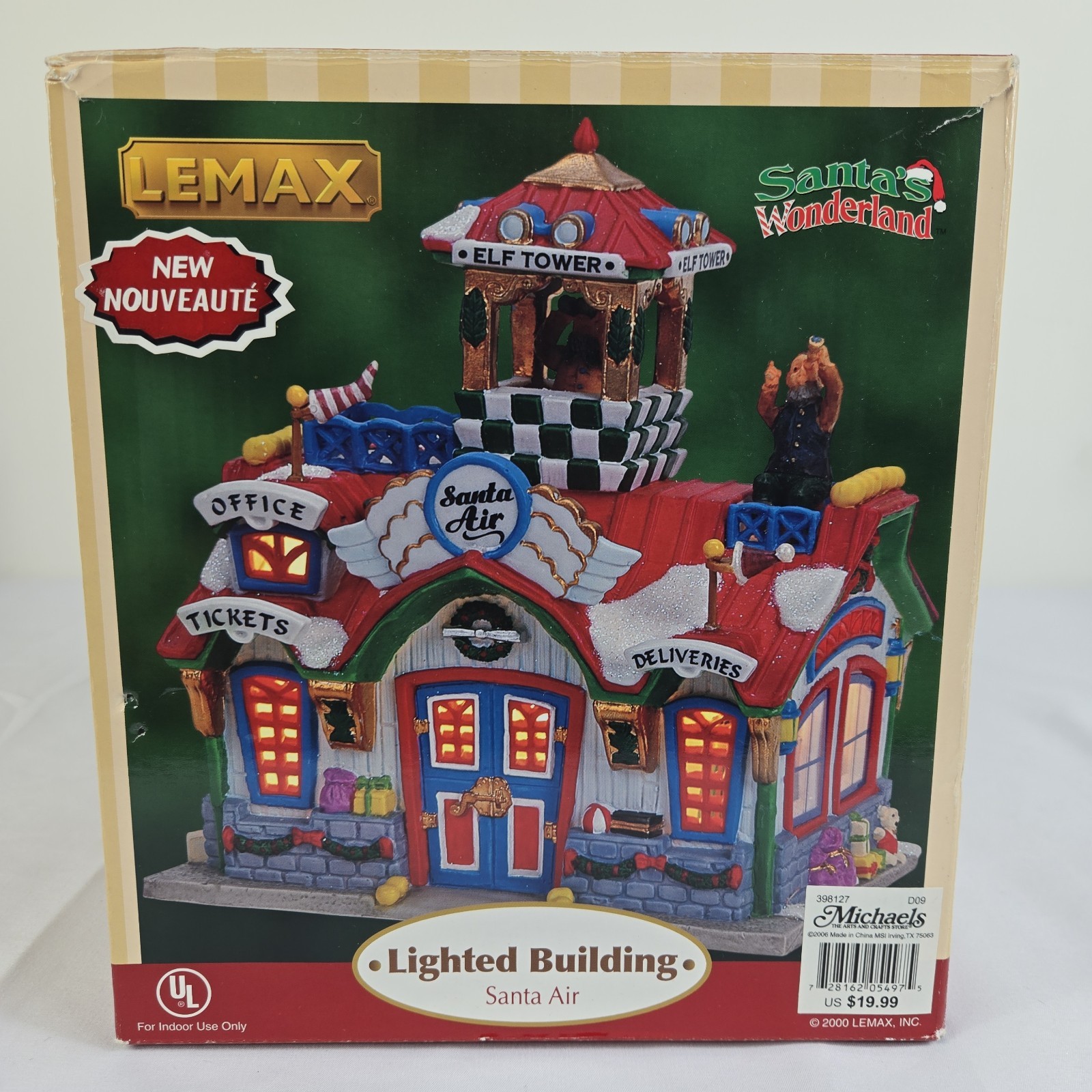 Lemax Santa's Wonderland Lighted Building Illuminated Christmas Village 2000 