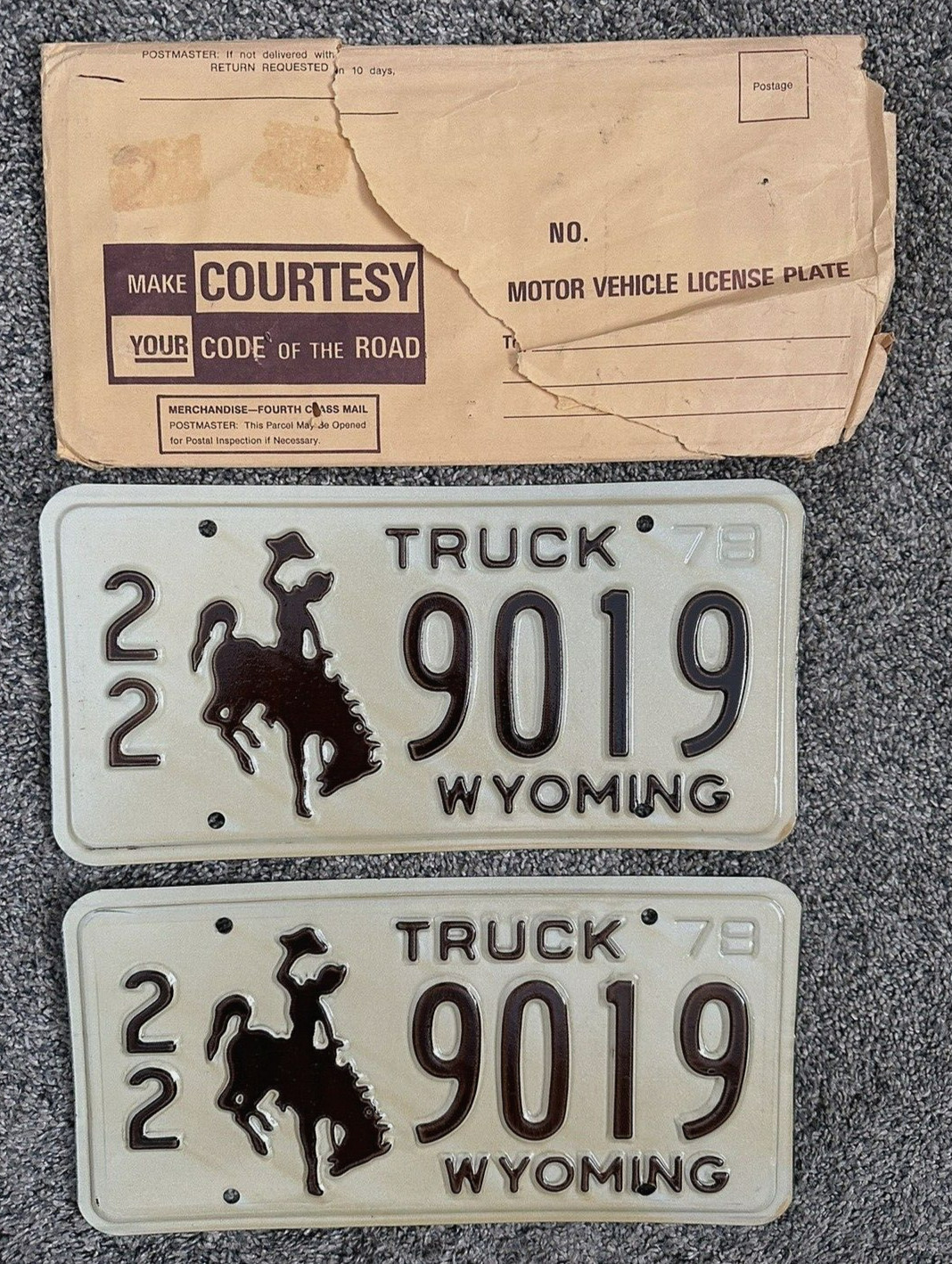MINT (Pair) 1978 Wyoming TRUCK License Plate Cowboy HORSE New Old Stock RODEO MINT (Pair) 1978 Wyoming TRUCK License Plate Cowboy HORSE New Old Stock RODEO