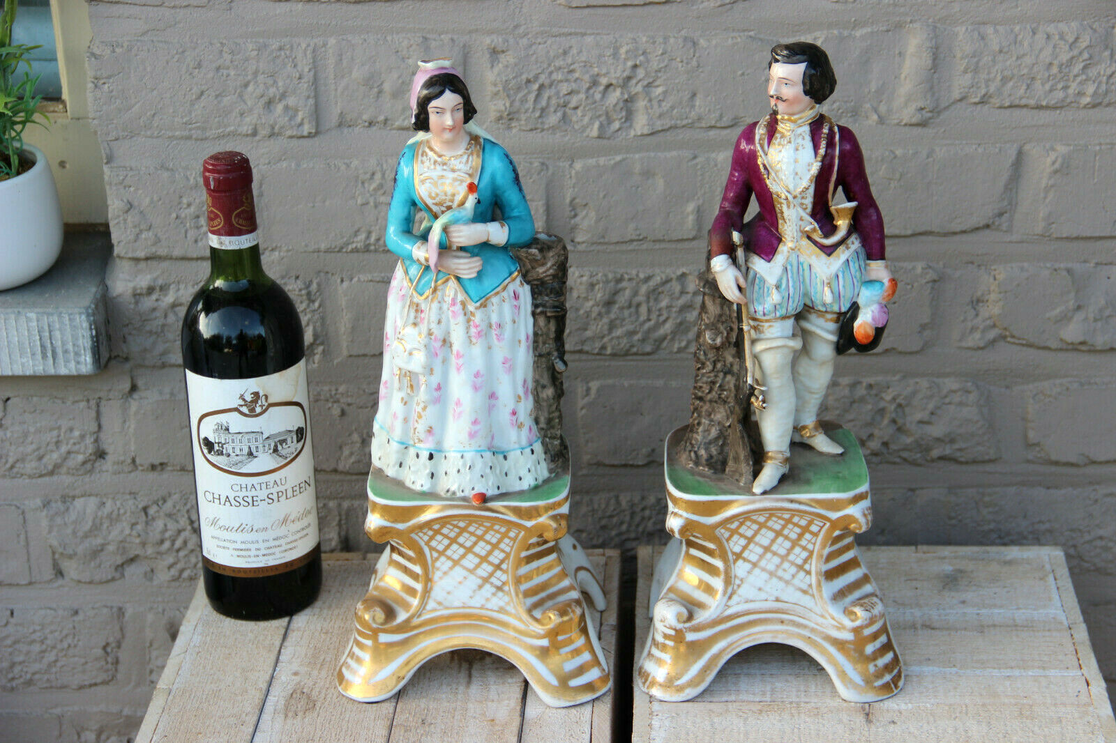 XL pair Antique Vieux paris porcelain Vases Statues hunter lady bird rare 