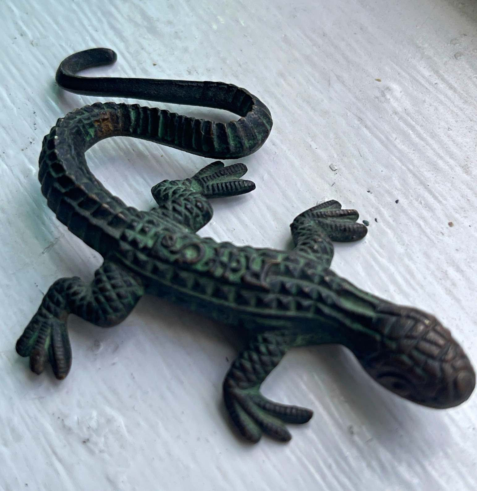 Antique Reading Hardware Co RH Co Bronze Lizard Paperweight Figural Desk Weight