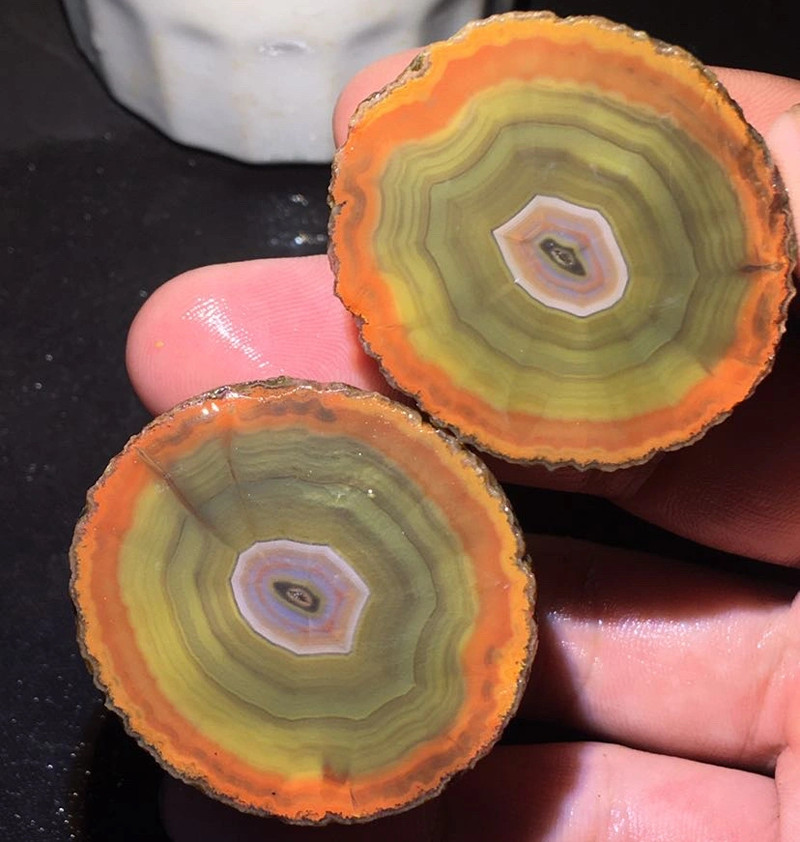 1Pair Rare China Natural Warring States Red Agate Geode Quartz Crystal Slices