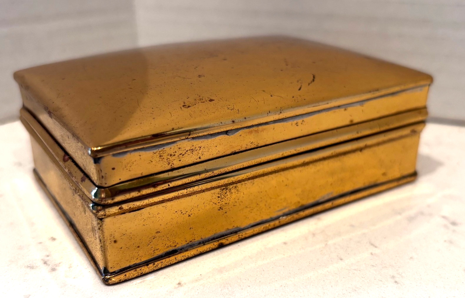 VTG. COLONIAL WILLIAMSBURG METALCRAFTERS BRASS BOX,HINGED LID STAMPED ,TRINKETS VTG. COLONIAL WILLIAMSBURG METALCRAFTERS BRASS BOX,HINGED LID STAMPED ,TRINKETS