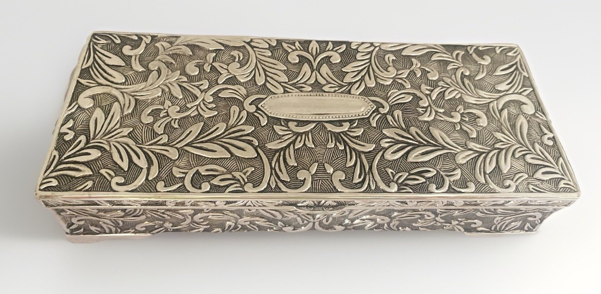 Godinger NEW Silver Plated Oblong Jewelry Box with Mirror and Compartments Godinger NEW Silver Plated Oblong Jewelry Box with Mirror and Compartments