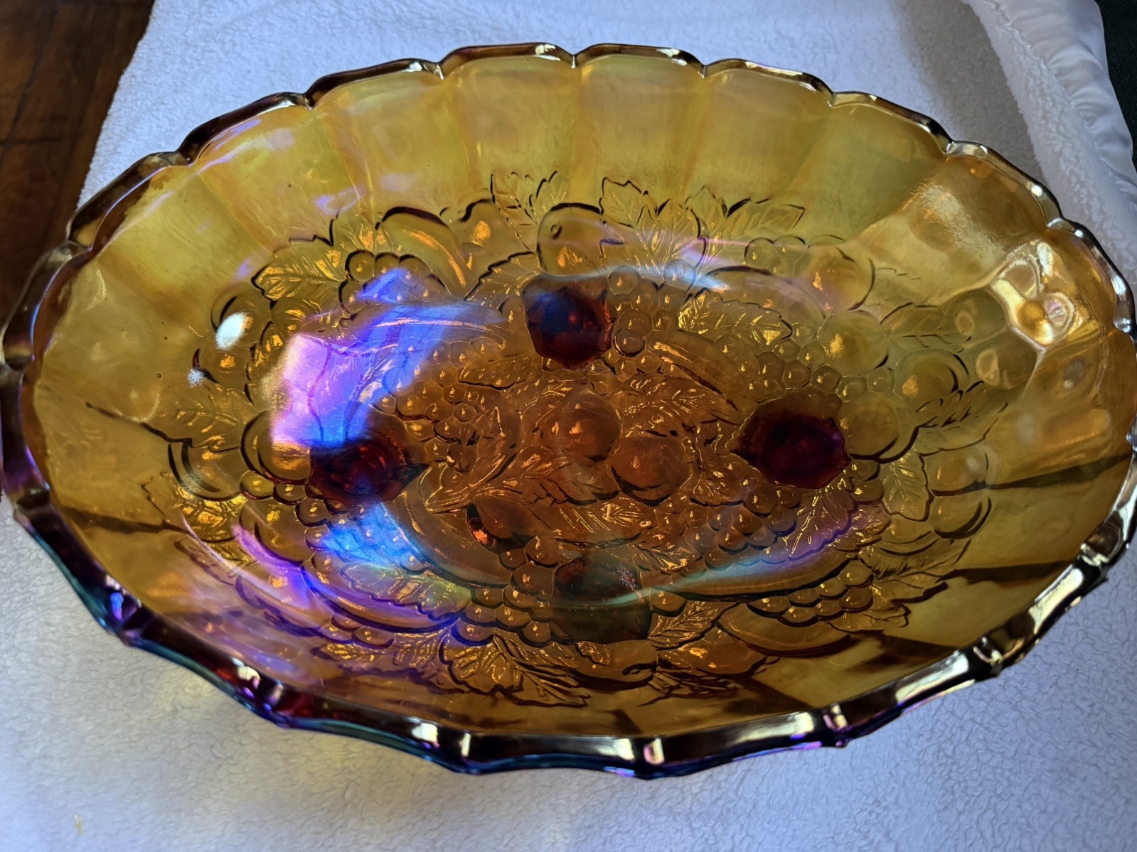 Vintage Indiana Glass Amber Carnival Iridescent Oval 4 Footed Bowl Harvest Grape Vintage Indiana Glass Amber Carnival Iridescent Oval 4 Footed Bowl Harvest Grape