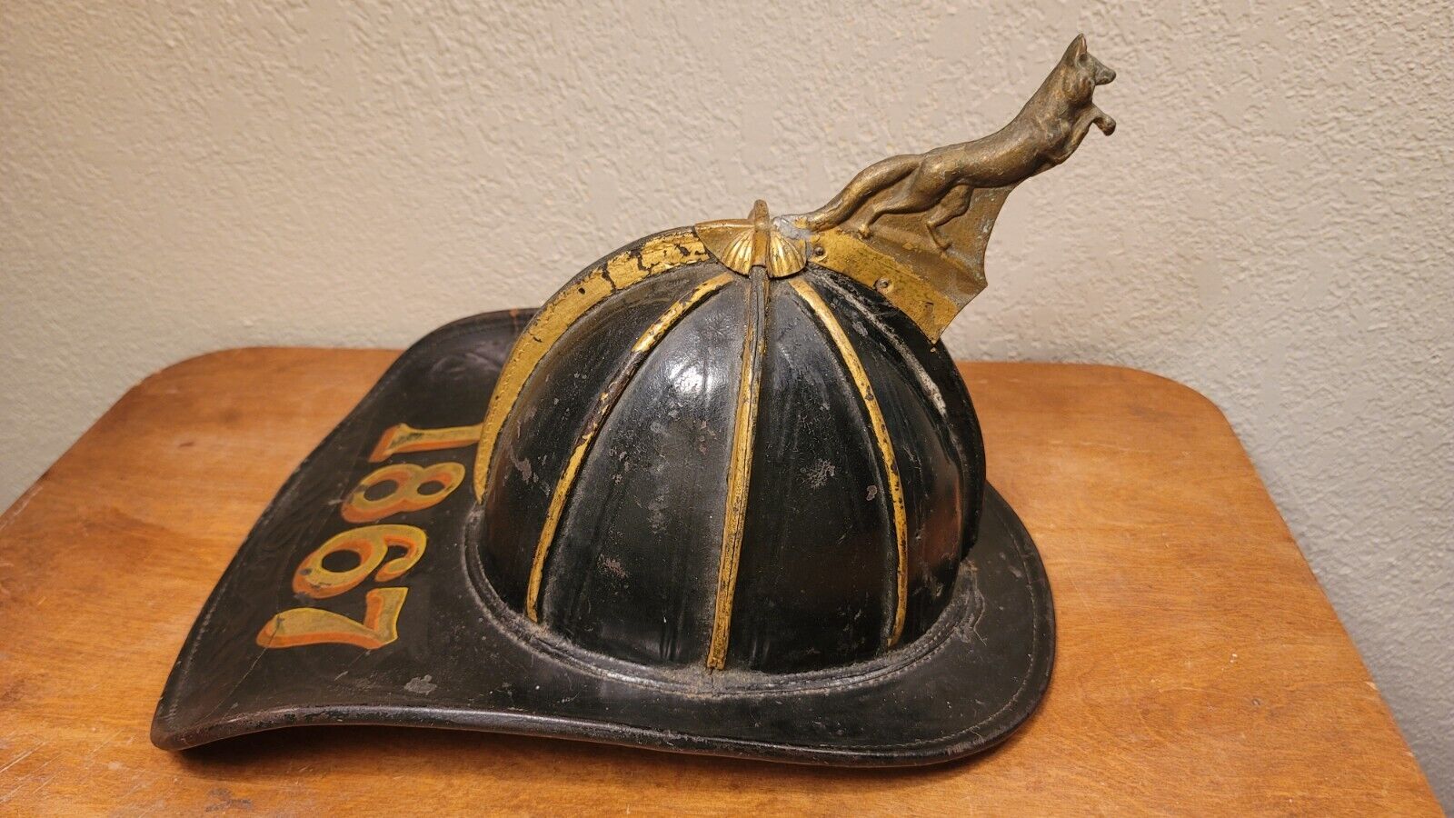 Antique Leather Cairns & Bro Firefighters Helmet w RARE Fox Finial 
