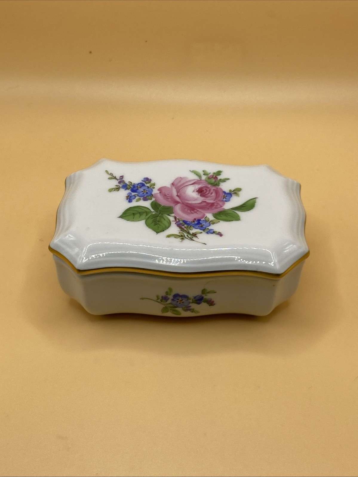 Vintage Meissen Porcelain HP Dresden Flowers Trinket Jar/box Vintage Meissen Porcelain HP Dresden Flowers Trinket Jar/box