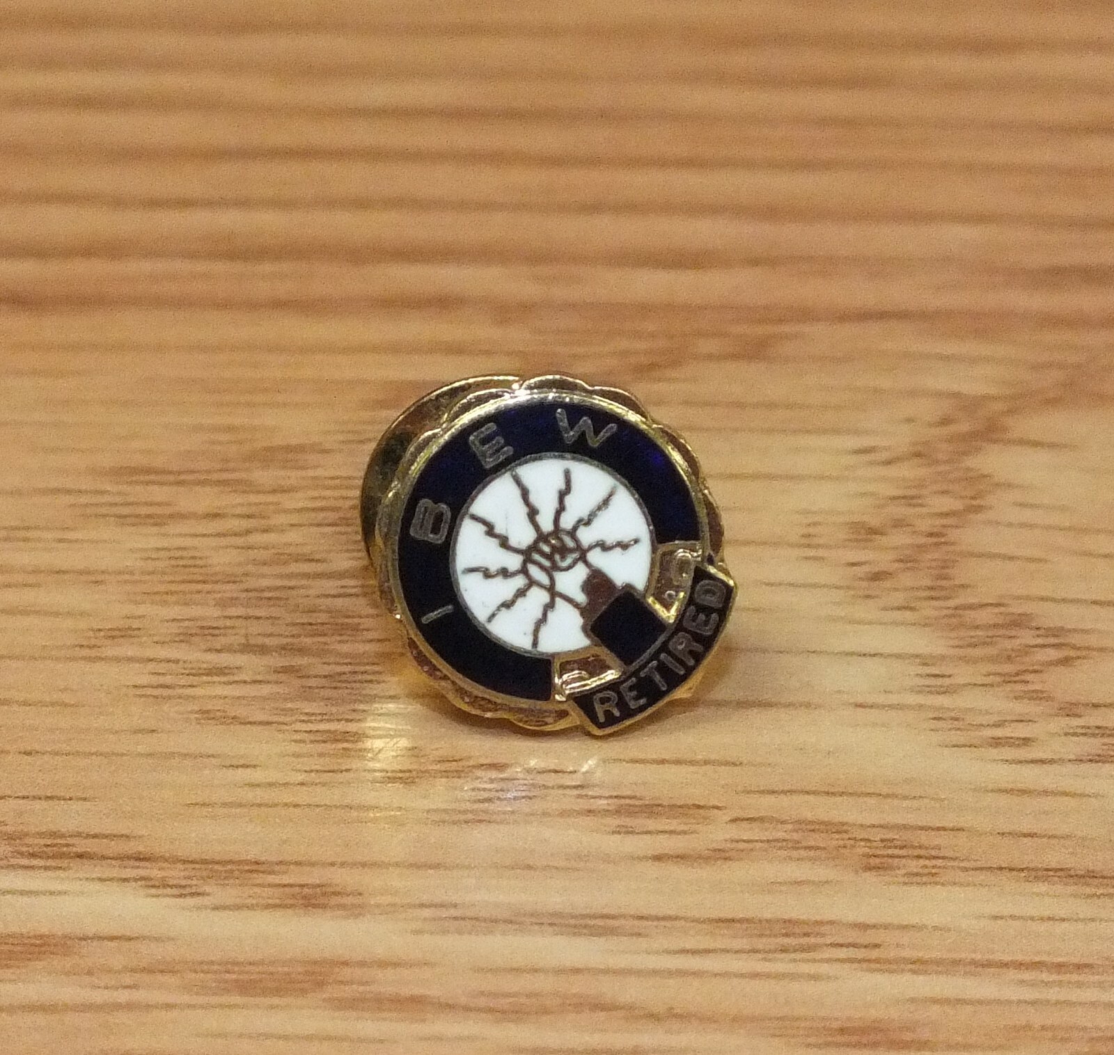 Rare IBEW Gold Tone Retired Employee Collectible Lapel Pin Rare IBEW Gold Tone Retired Employee Collectible Lapel Pin