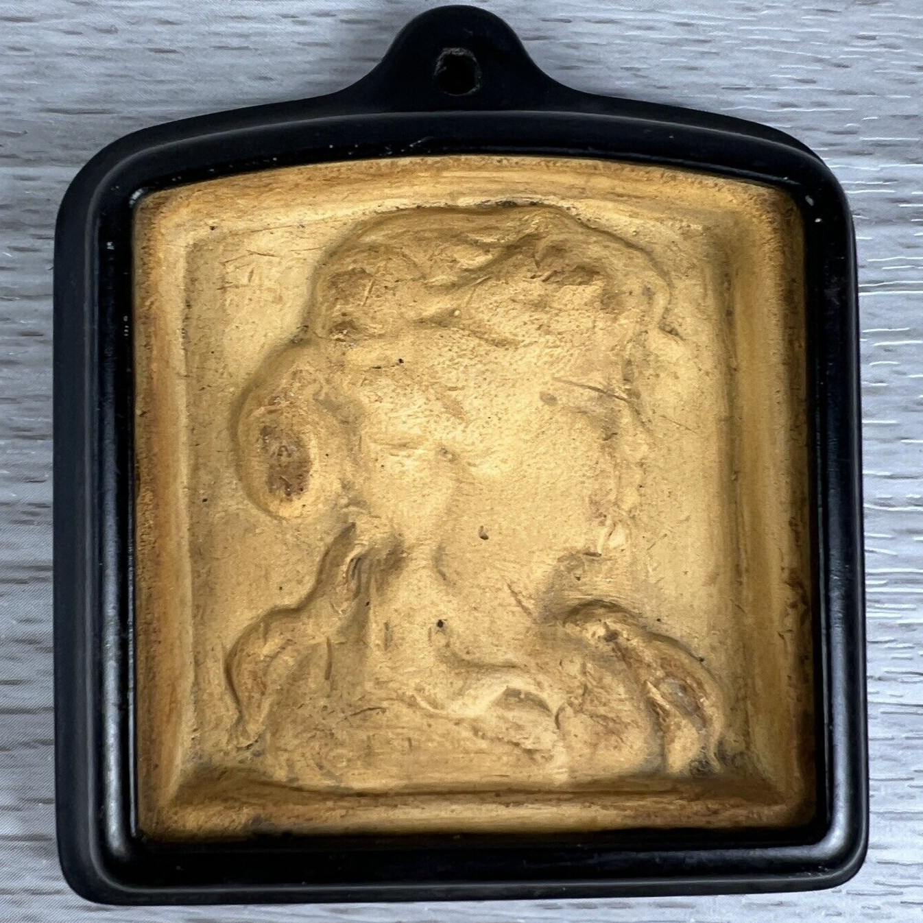 Vtg Clay Cameo Fragranceer Ellis Davidson Co NYC Aroma Gift Container Bakelite