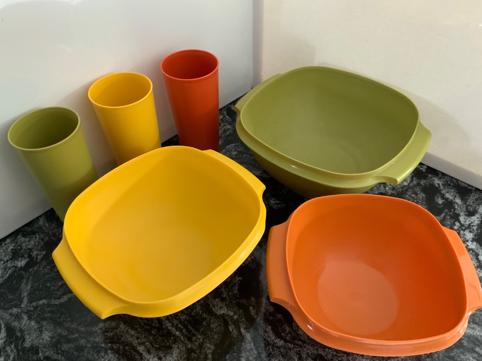 VTG 3 Tupperware Bowls 836-6 838-4 858-1 Green Orange Yellow & 3 tall cups VTG 3 Tupperware Bowls 836-6 838-4 858-1 Green Orange Yellow & 3 tall cups