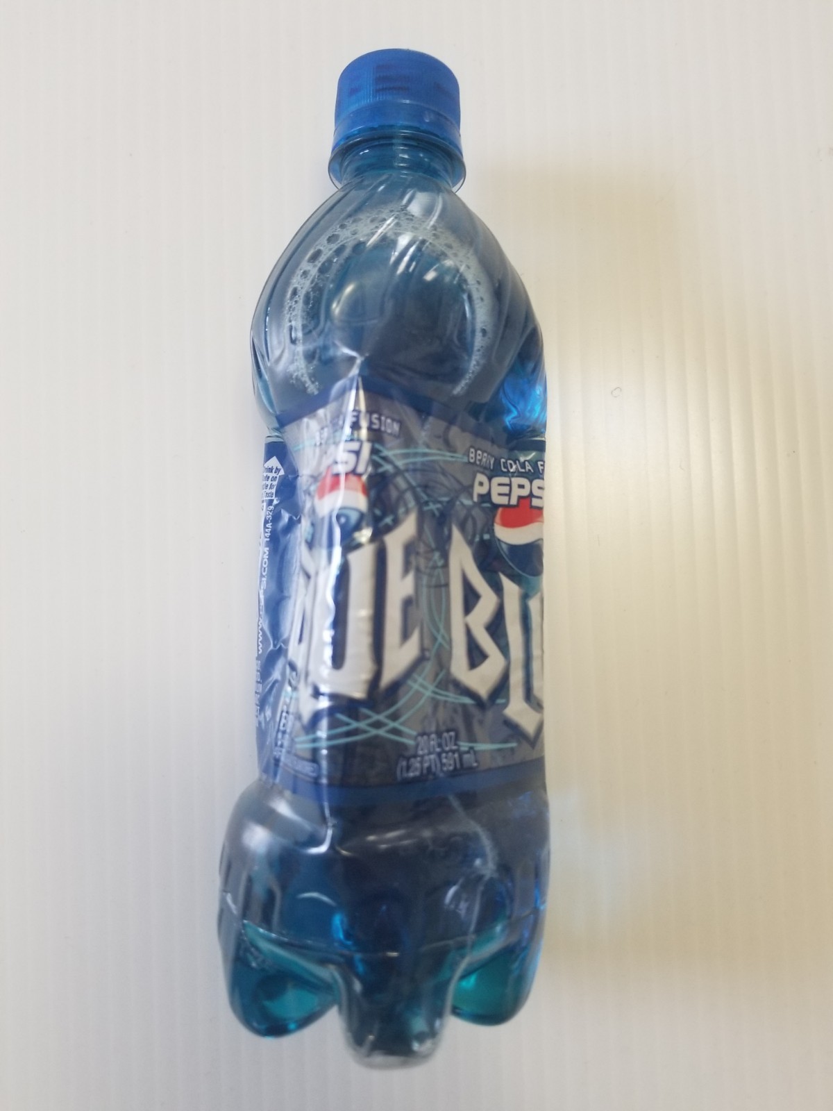 PEPSI BLUE 2002 BERRY COLA FUSION Sealed Never Opened 20 oz Plastic Bottle NOS PEPSI BLUE 2002 BERRY COLA FUSION Sealed Never Opened 20 oz Plastic Bottle NOS