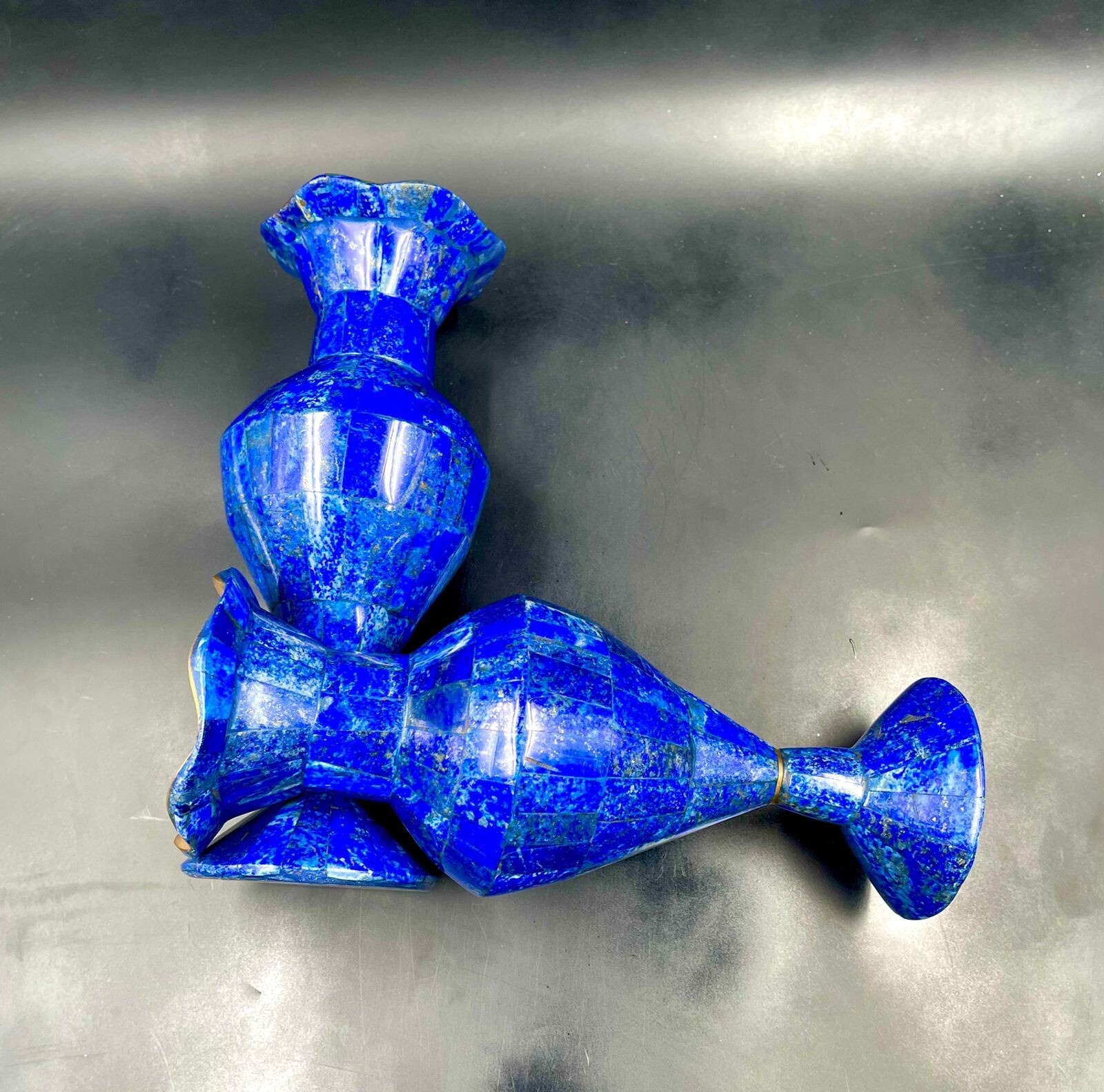 2 Pieces Natural blue lapis lazuli hand crafted flower vases from Baluchistan 2 Pieces Natural blue lapis lazuli hand crafted flower vases from Baluchistan